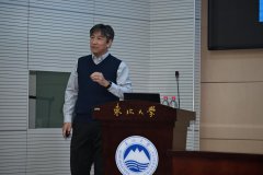 鞭策教育链、人才链、立异链、财产链深